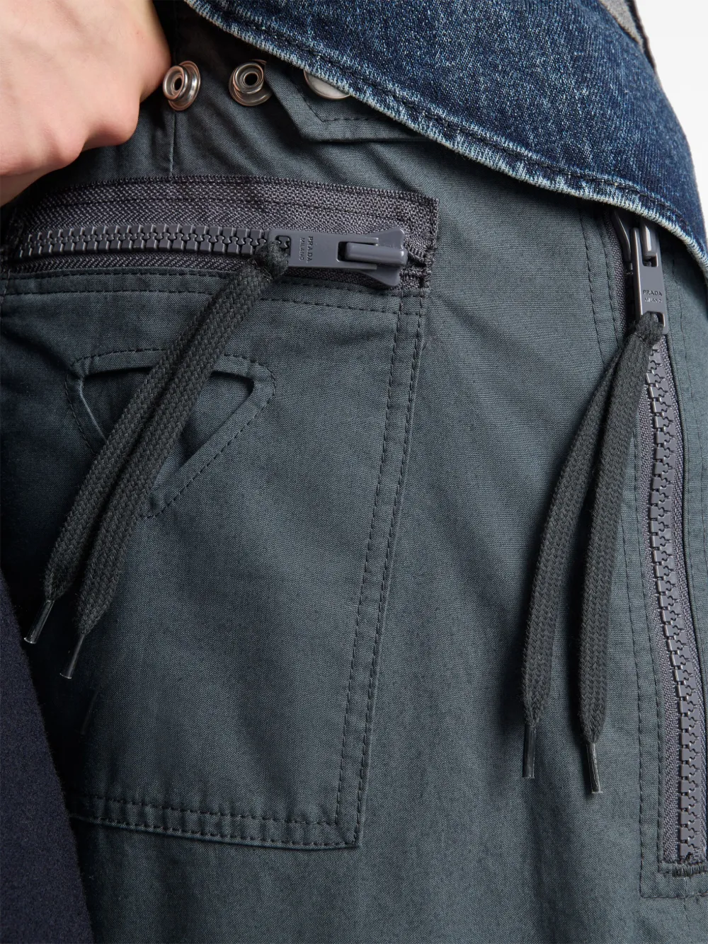 Prada Broek met decoratieve rits Grijs