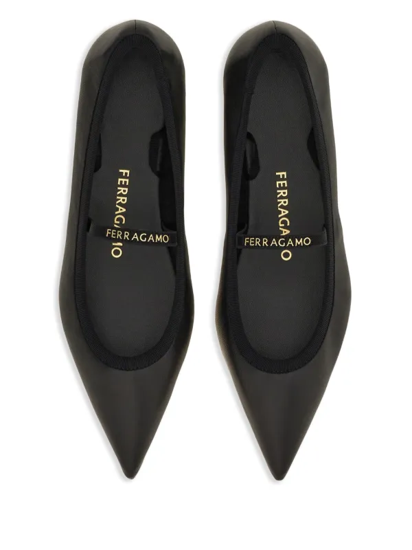 Ferragamo レザー フラットシューズ | ブラック | FARFETCH JP