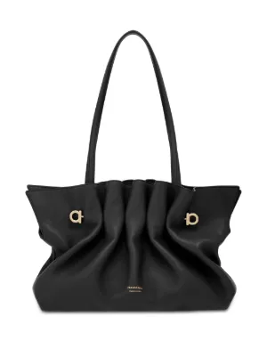Ferragamo ソフト ガンチーニ ショルダーバッグ S | ブラック