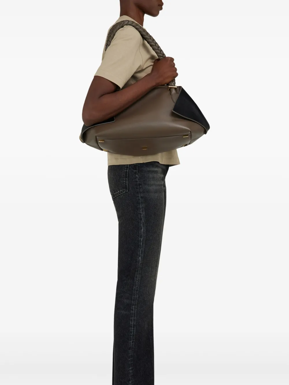 Ferragamo L Leather Shoulder Bag In Brown