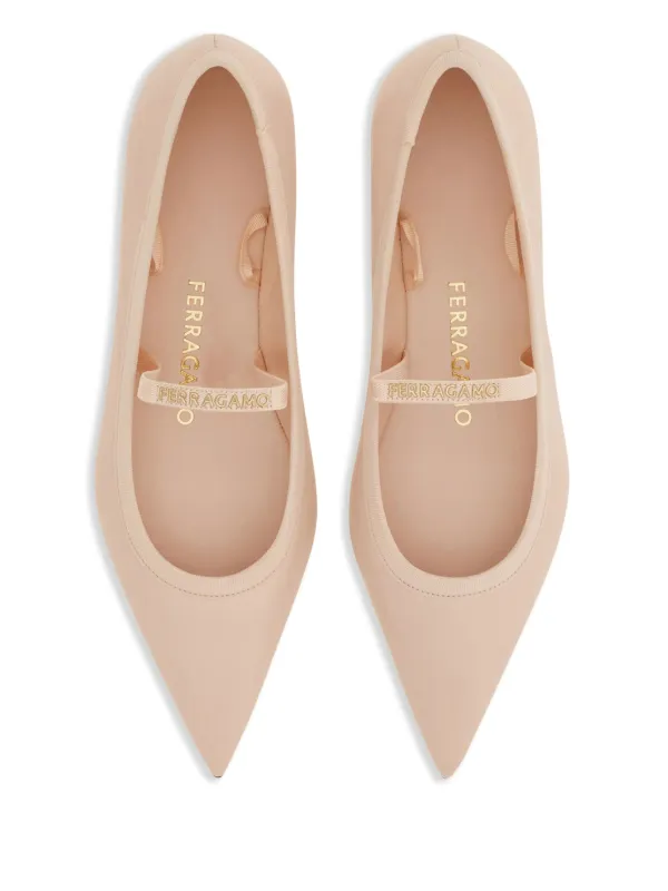 FERRAGAMO ベージュ フラットシューズ Ferragamo ニュー ヴァラ フラットシューズ | ニュートラル | FARFETCH JP