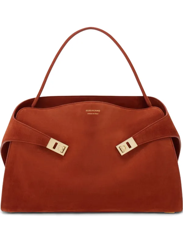 正規店買付【FERRAGAMO】ハグ ソフト M クレイ/レッド バッグ Hug handbag (M) - Women | Ferragamo