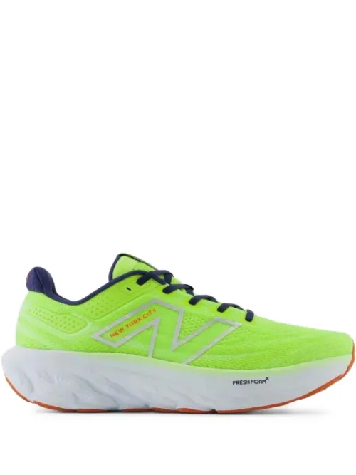 Baskets 1080V13 'TCS NYC Marathon - Thirty Watt/Bleached Lime Glow/Navy' - New Balance - Modalova
