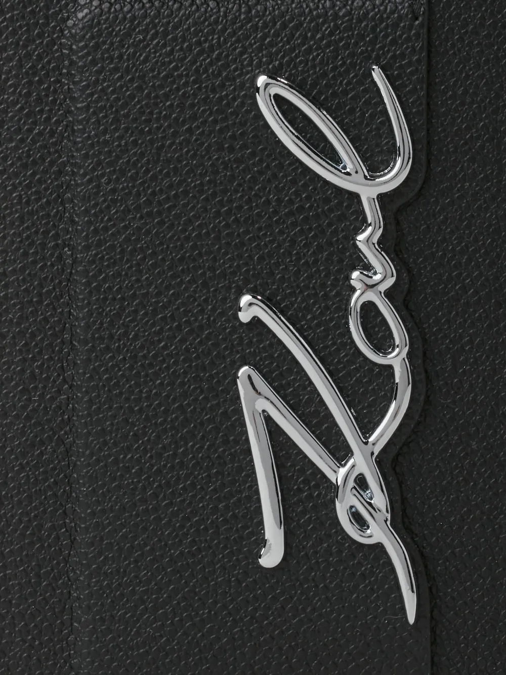 IPHONE 16 PRO LOGO手机壳