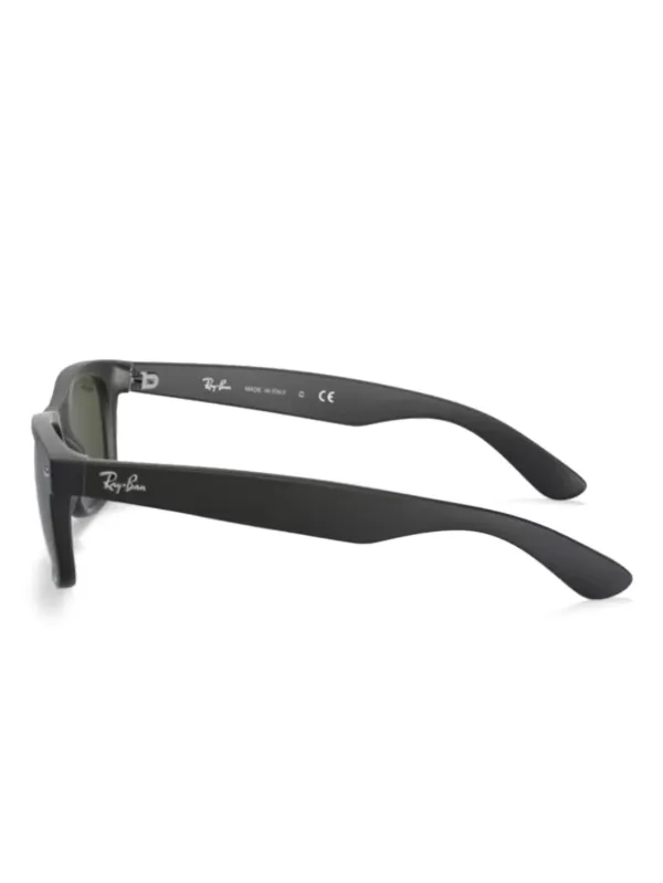 Ray-Ban New Wayfarer Sunglasses | Black | FARFETCH RO