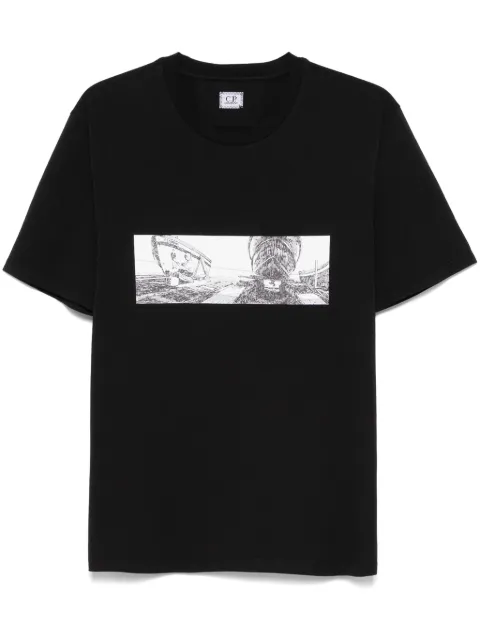C.P. Company playera con ilustración estampada
