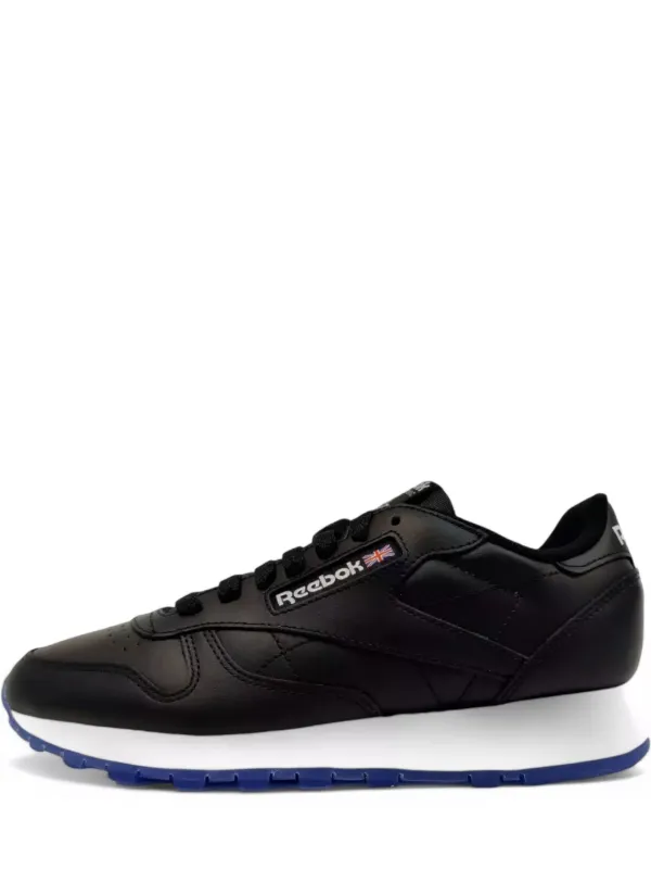 Reebok Classic “Black” スニーカー | ブラック | FARFETCH JP