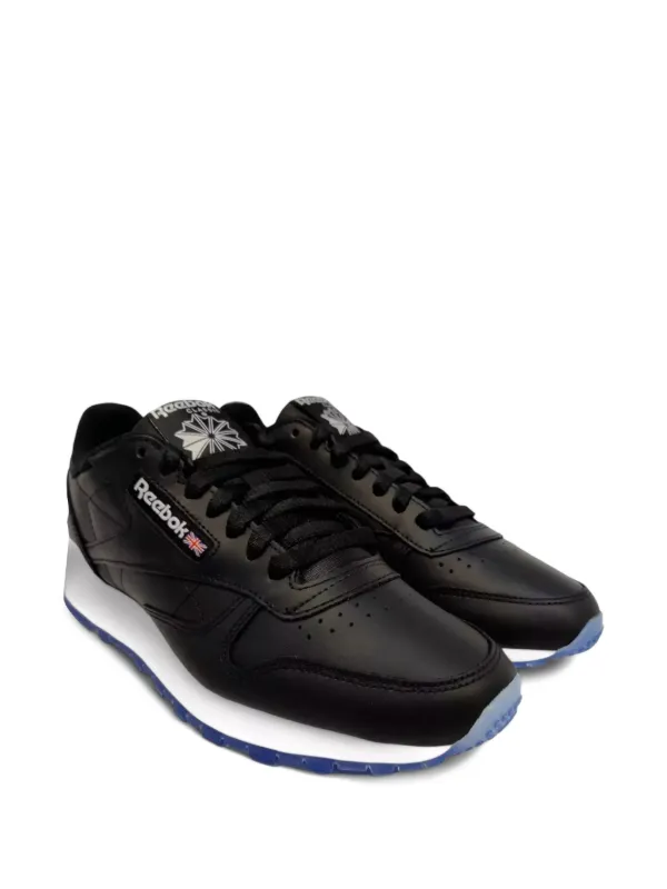 Reebok Classic “Black” スニーカー | ブラック | FARFETCH JP