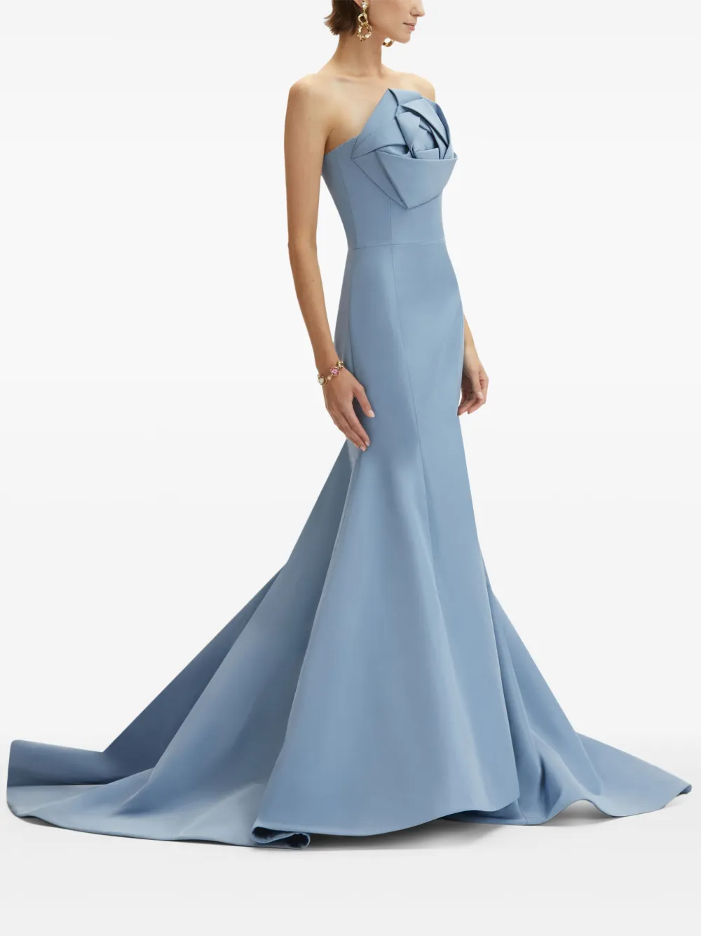 Oscar de la Renta rose-motif trumpet gown
