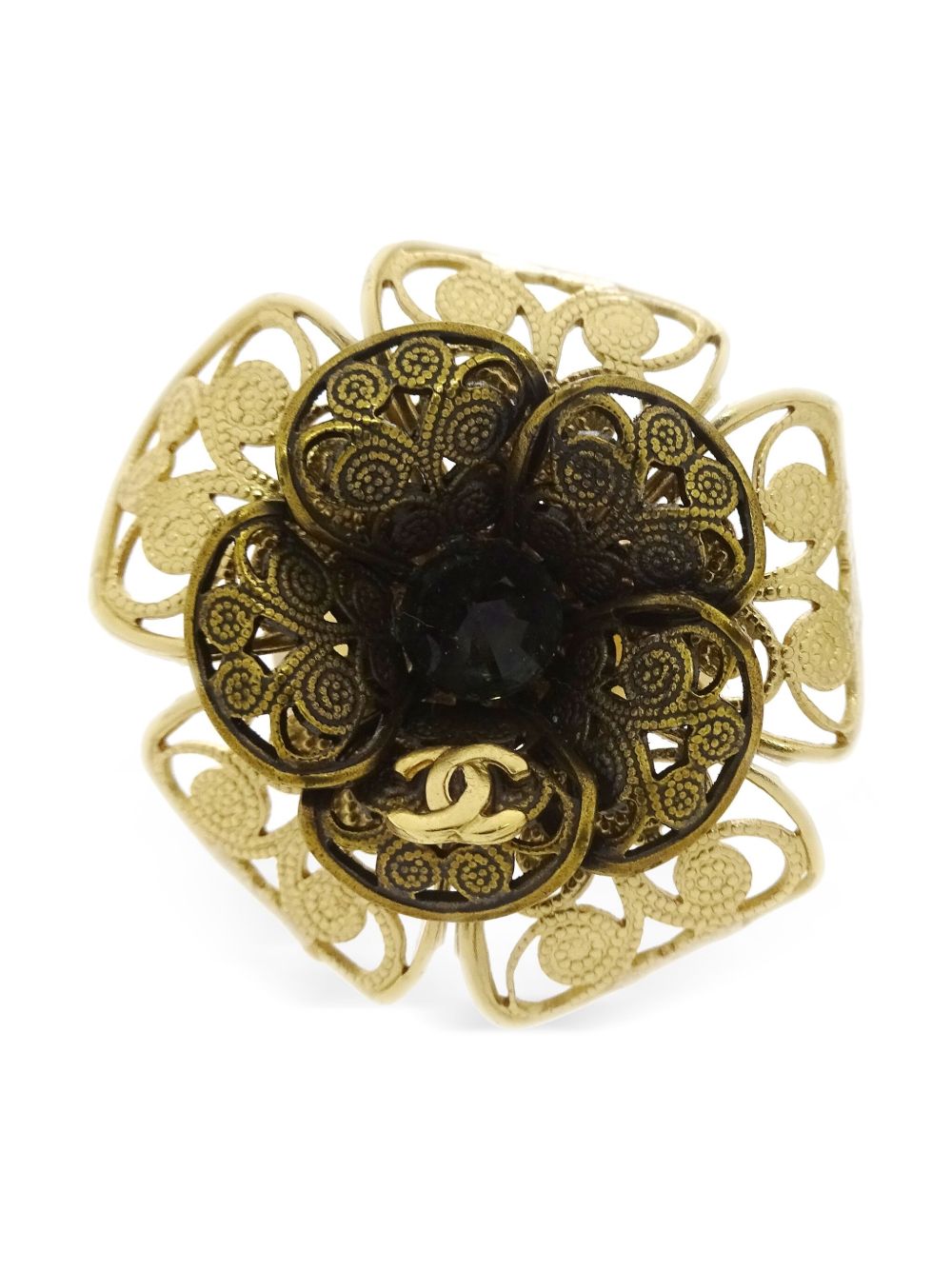 Pre-owned Chanel 2001 Cc Flower Ring In Gold