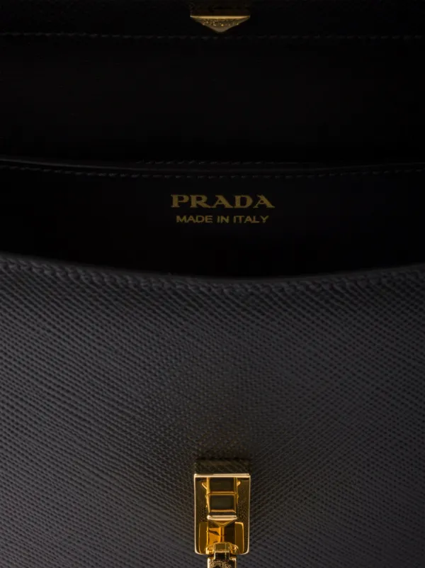 Prada レザーショルダーバッグ | ブラック | FARFETCH JP Prada レザーショルダーバッグ | ブラック | FARFETCH JP