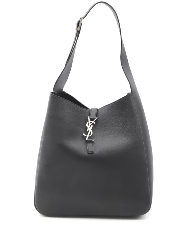 【関税&送料込】Saint Laurent Black Leather Le 5 A 7 Shoulde SAINT LAURENT Le 5 à 7 Supple small leather shoulder bag