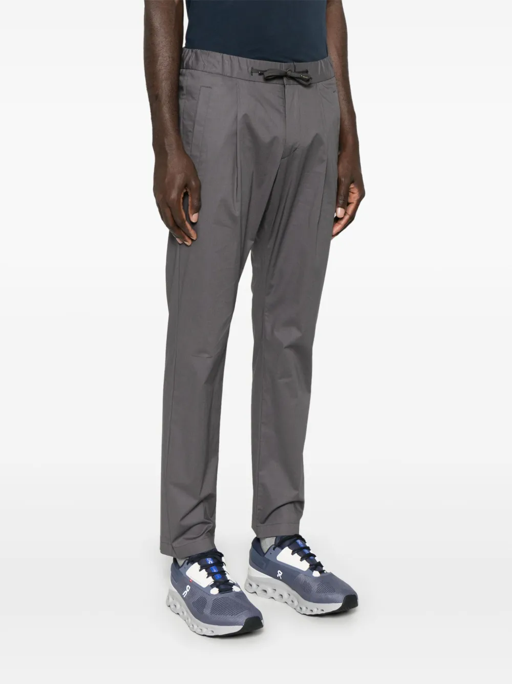 Herno Broek met toelopende pijpen Grijs