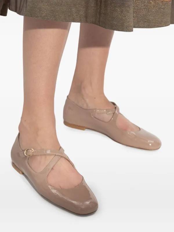 Stuart Weitzman Clem Ballerina Shoes | Neutrals | FARFETCH