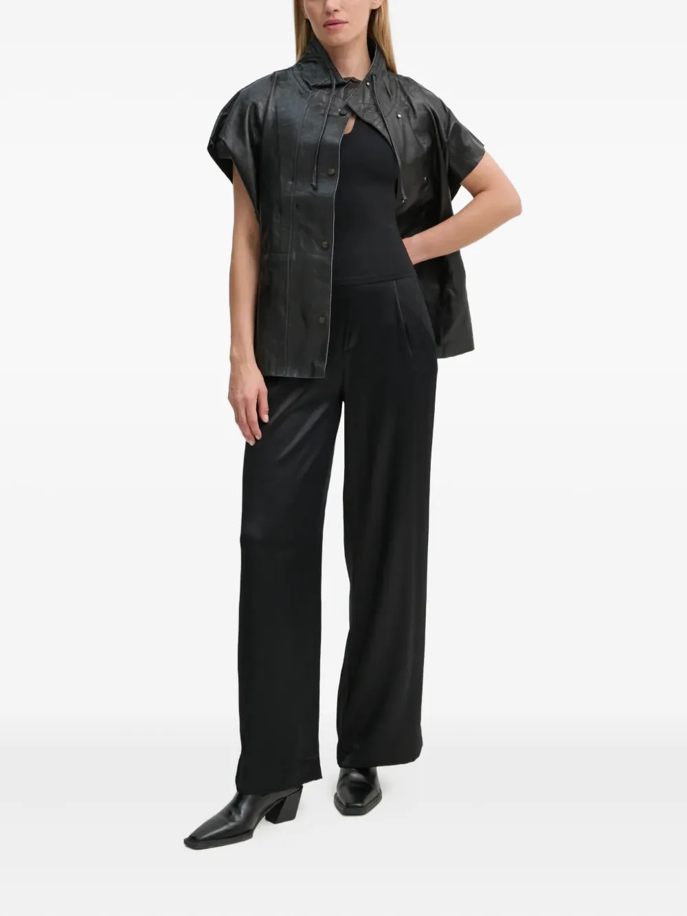 By Malene Birger Venazia V-neck logo top | T-Shirts & Jersey Shirts | Image 2