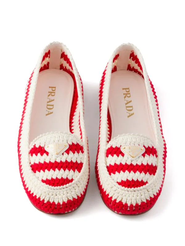 ローファー・オックスフォード PRADA Embroidered crochet loafers (1D496NF0052C2T F0011) Prada Crochet Loafers | Red | FARFETCH