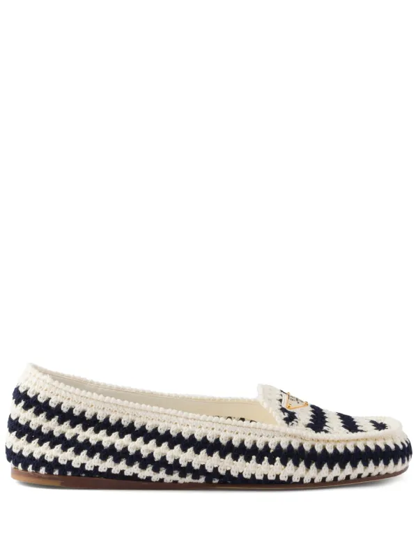 ローファー・オックスフォード PRADA Embroidered Crochet Loafers Crochet loafers in black - Prada | Mytheresa