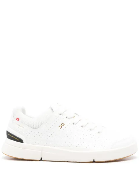 On Running On The Roger Centre Court WMNS "White Black"