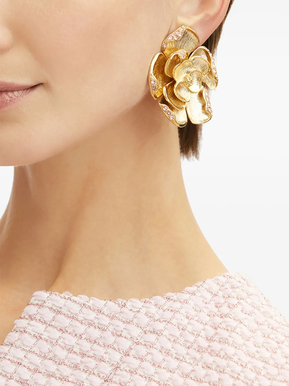 Oscar de la Renta Grote Pavé Rose oorclips - Goud