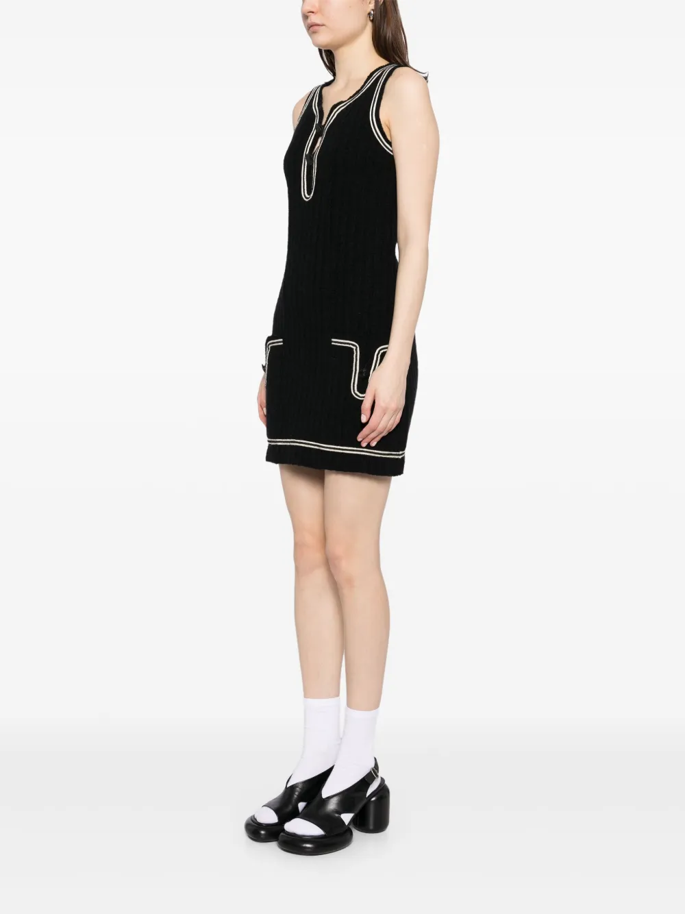 Pre-owned Chanel 2007 Sleeveless Dress In Black