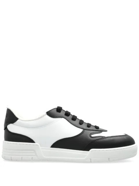 Moschino tenis bajos con agujetas
