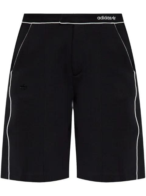adidas shorts con ribete en contraste
