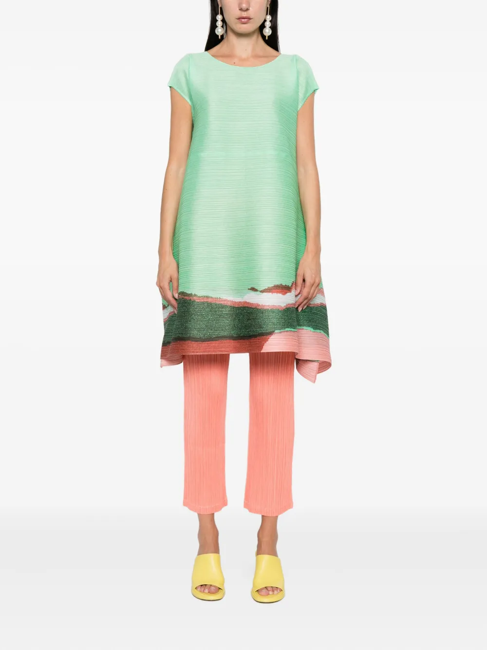 Pleats Please Issey Miyake Grainy printed tunic Groen