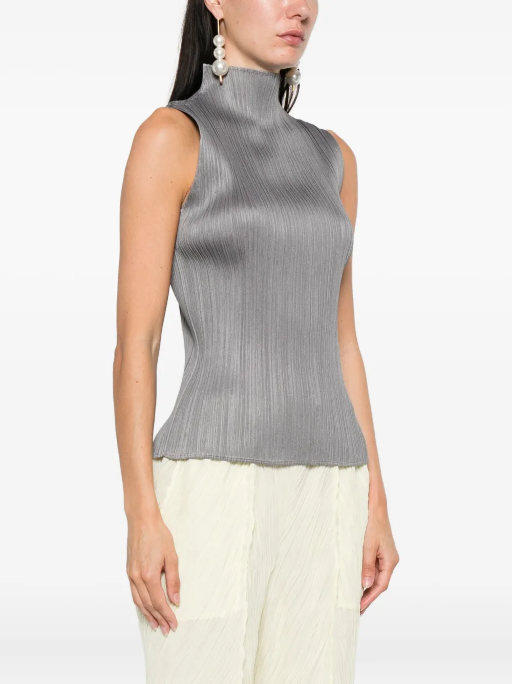 Pleats Please Issey Miyake Basics pleated sleeveless top Grijs