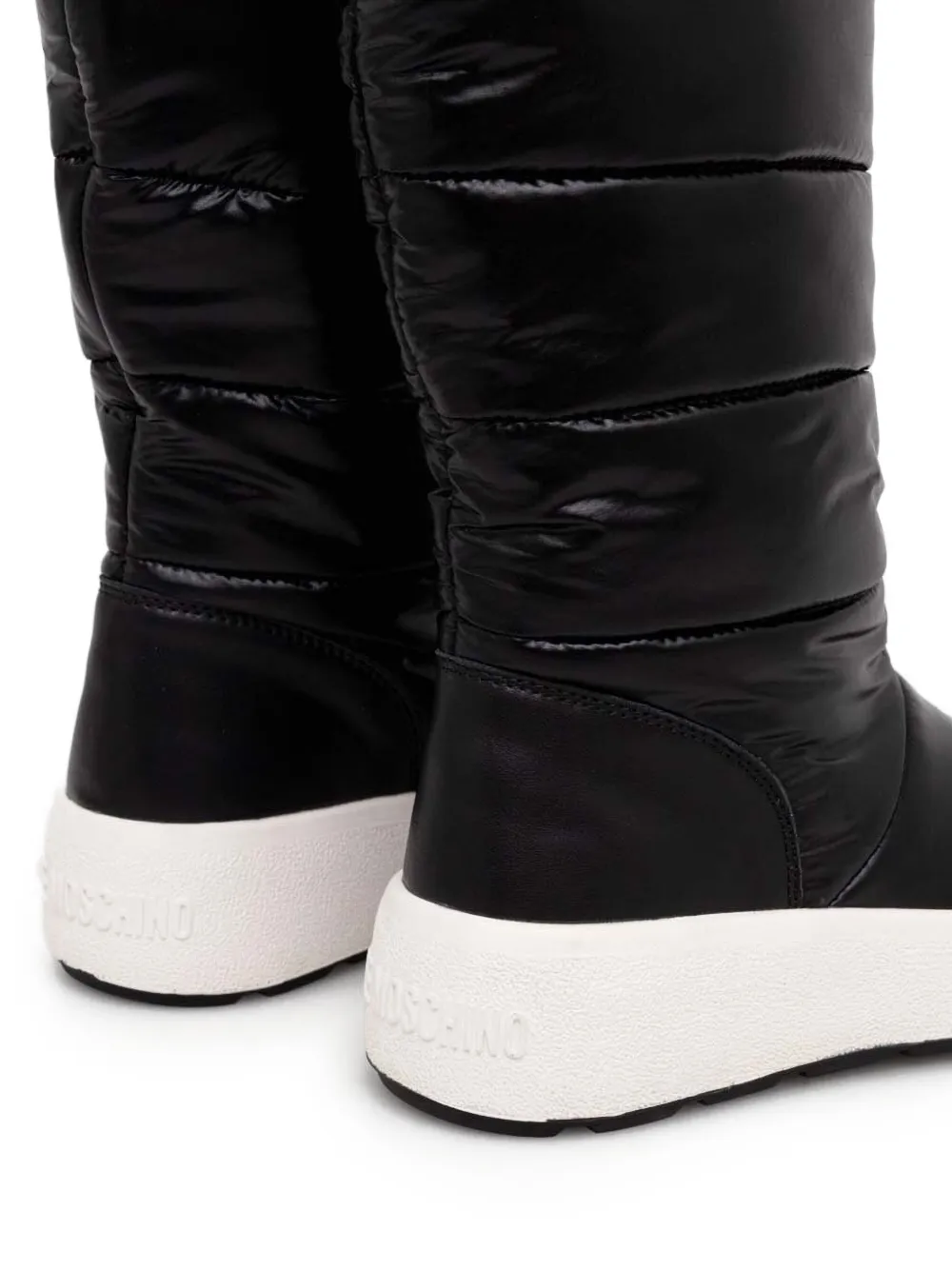 Love Moschino quilted logo-plaque snow boots Black