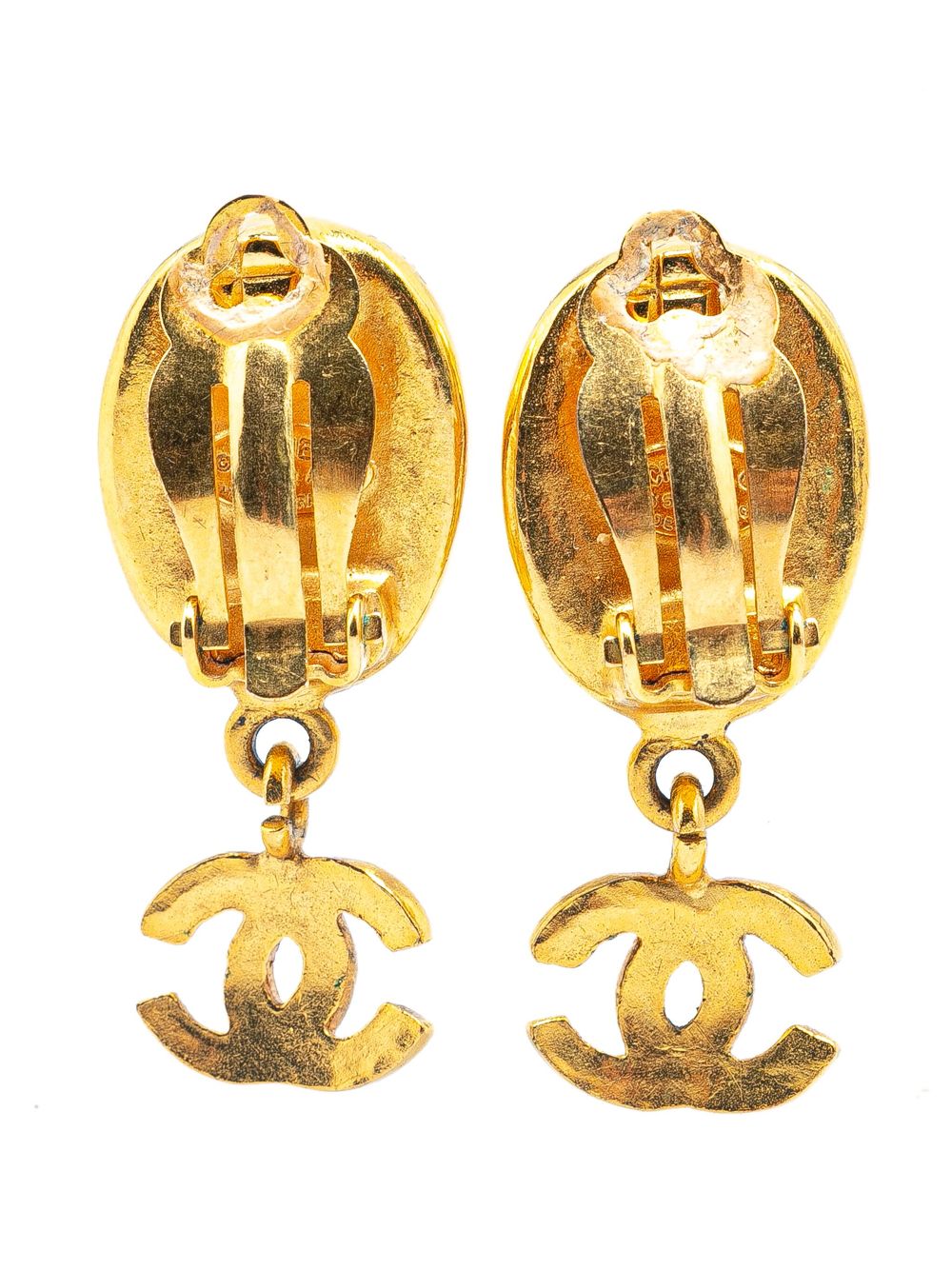 CHANEL Pre-Owned 1995 Gold Plated Oval Mother of Pearl CC Drop Clip On Earrings costume earrings - Wit