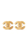 CHANEL Pre-Owned 2000s quilted clip-on earrings - Gold