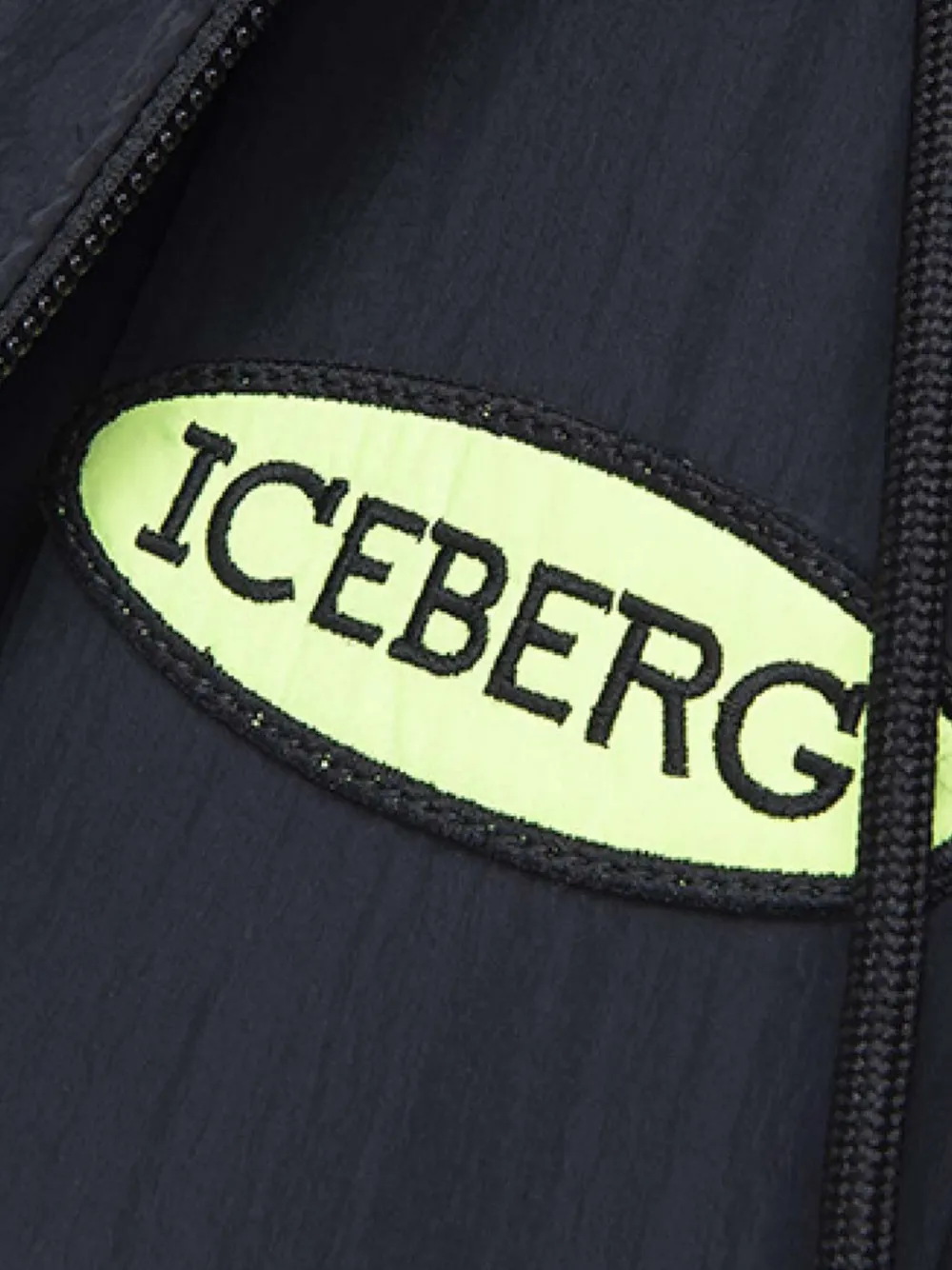 Iceberg Gewatteerd jack met logoplakkaat Zwart