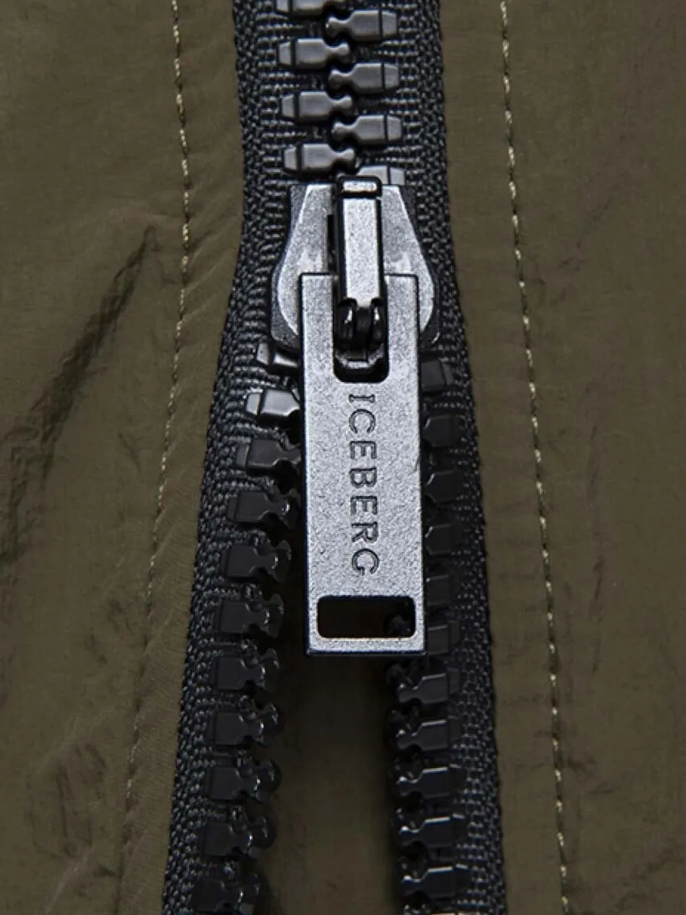 Iceberg embroidered-logo hooded coat Groen