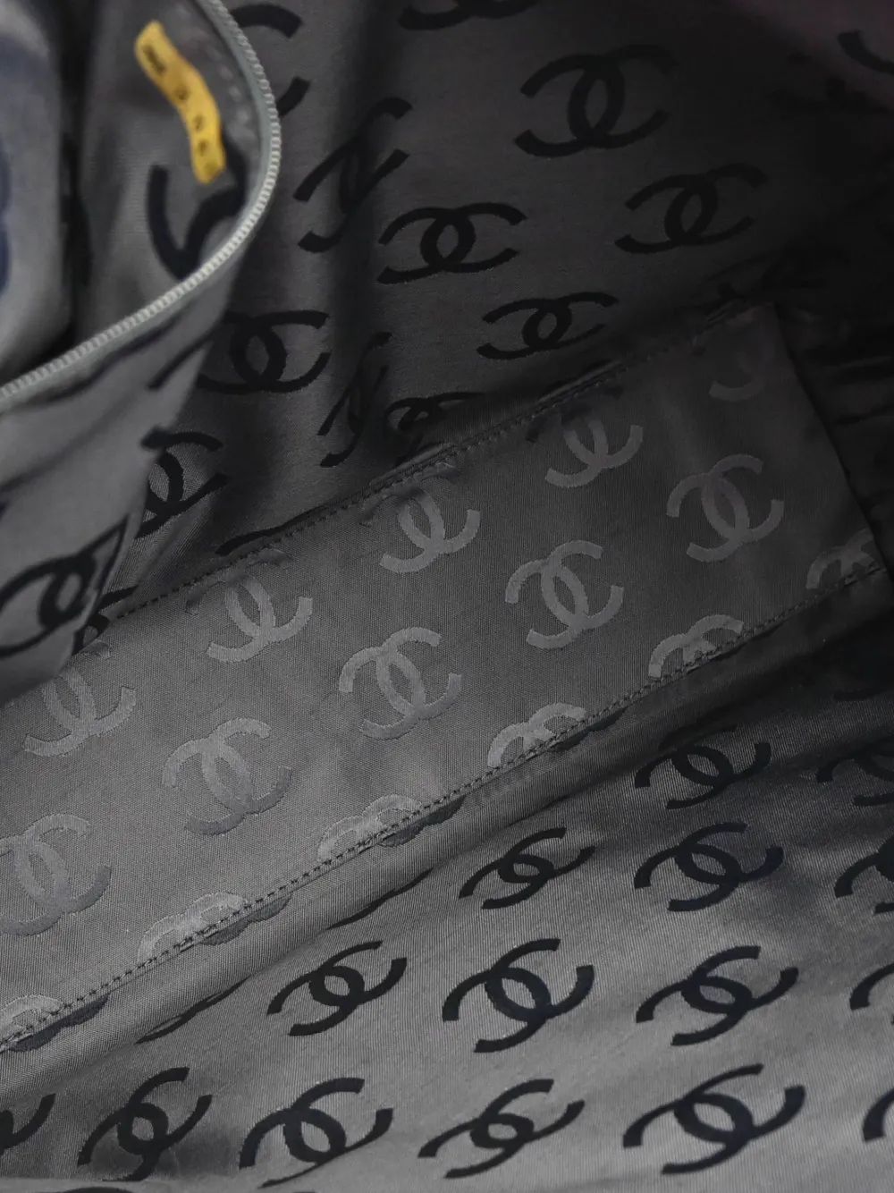 Image 4 of CHANEL Pre-Owned 2002 CC tote bag