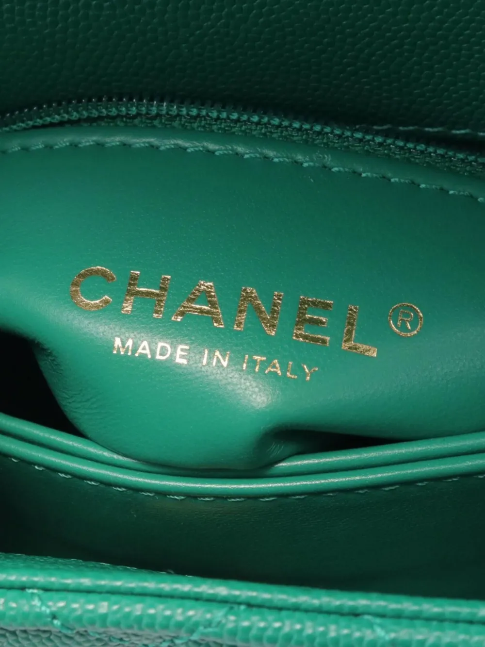 Pre-owned Chanel 2021 Coco Handle Handbag In Green