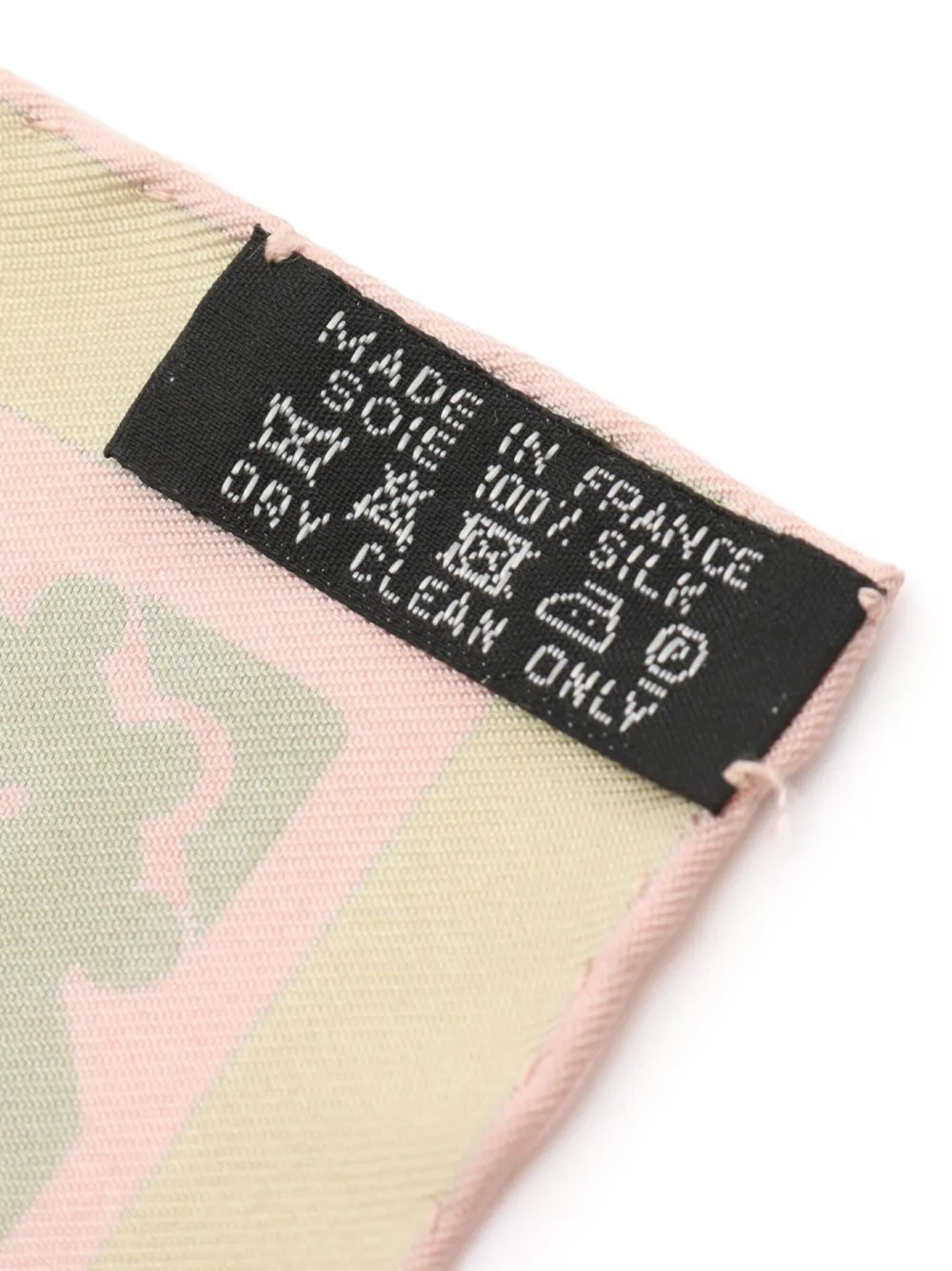 Pre-owned Hermes 2010s Merveilleuses Lanternes Scarf In Pink