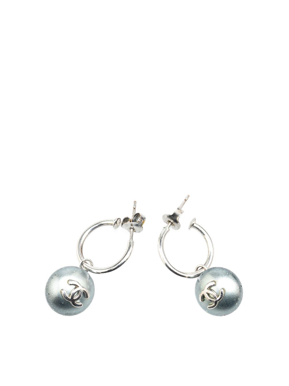 CHANEL Pre-Owned 2000 Silver Swing Faux Pearl Push Back Earrings costume earrings