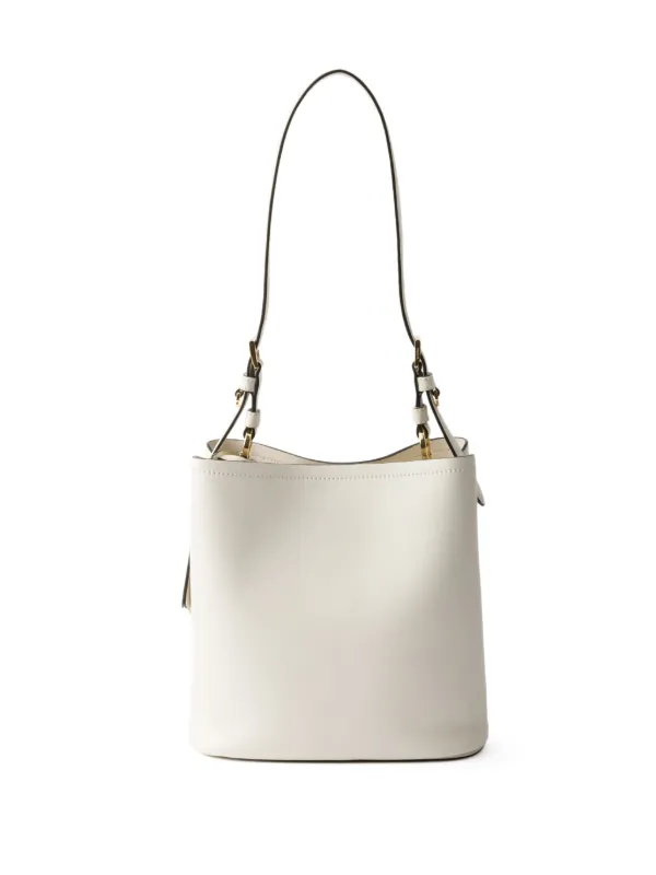 PRADA バケットバッグ ホワイト Prada Spazzolato バケットバッグ M | ホワイト | FARFETCH JP