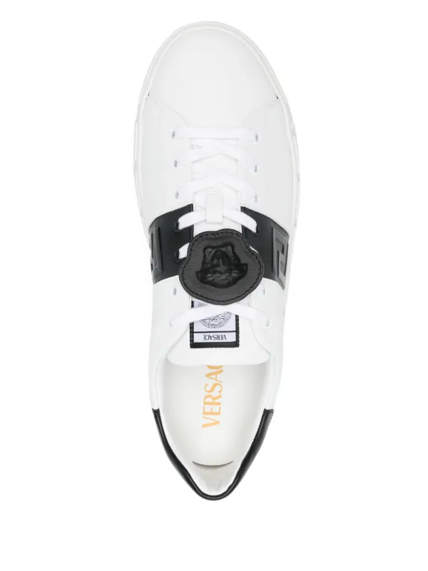 【関税込み】Versace ホワイト グレカ スニーカー Versace グレカ スニーカー | ホワイト | FARFETCH JP
