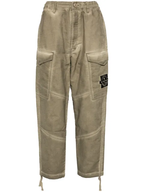 izzue pantalones cargo con diseño recto