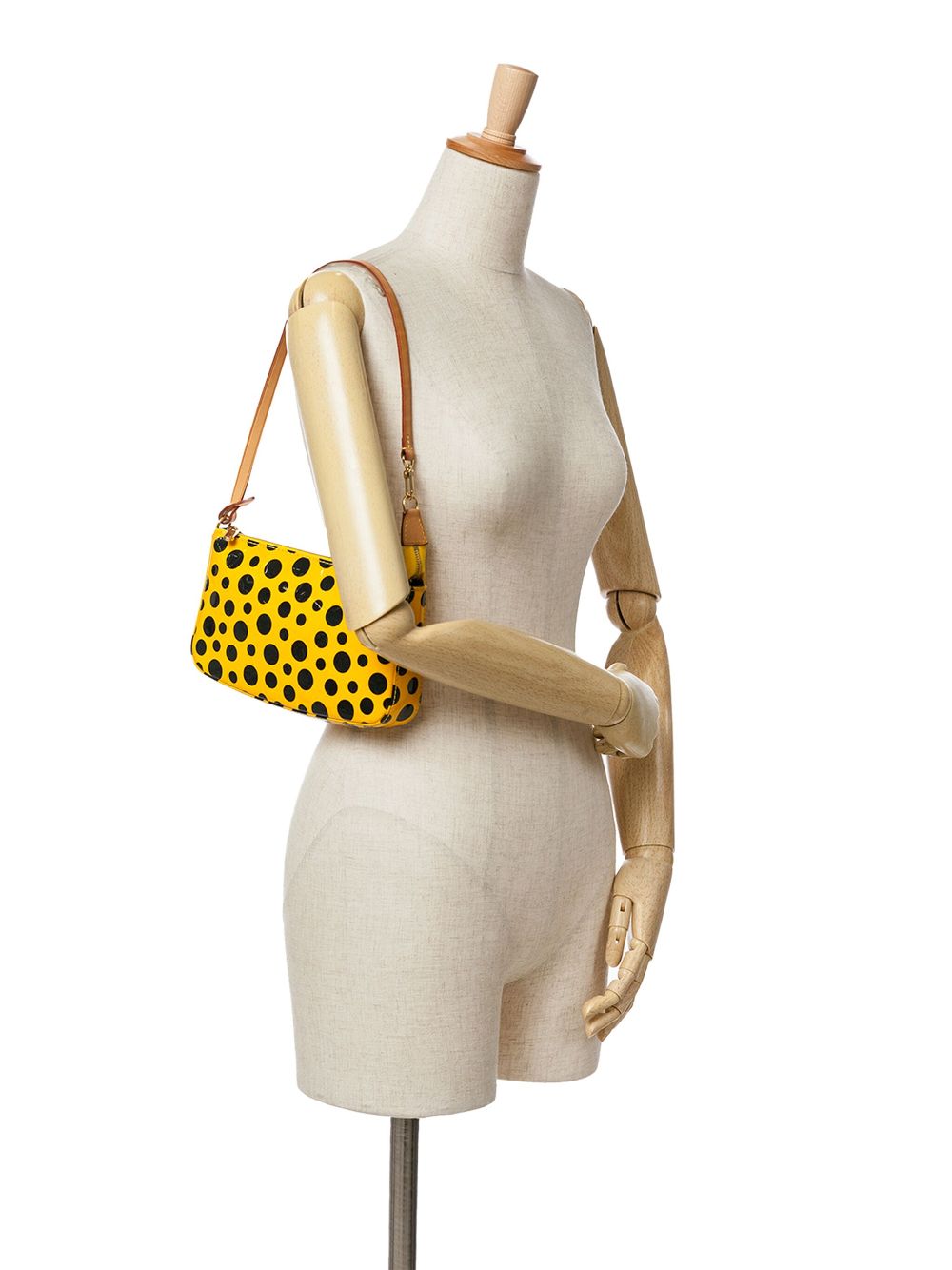 Louis Vuitton Pre-Owned 2012 Yayoi Kusama Monogram Vernis Dots Infinity Pochette Accessoires schoudertas - Geel