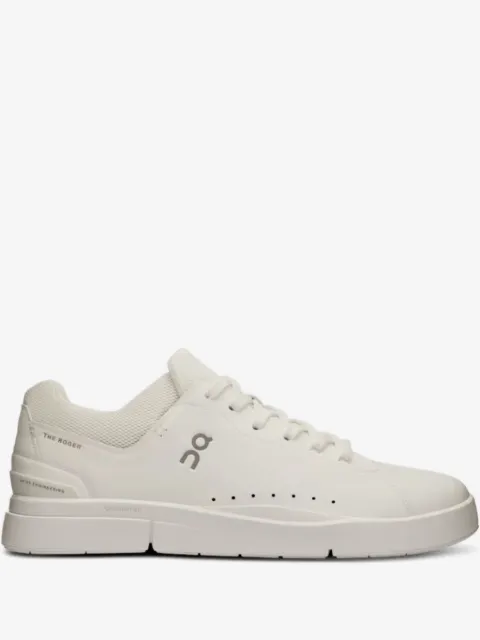 On THE ROGER Advantage "White" sneakers
