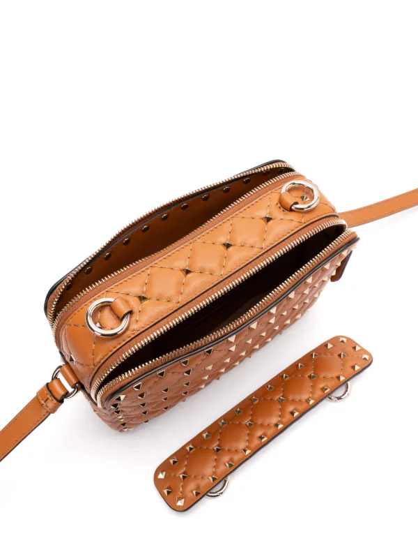 【関税&送料込】Valentino Garavani Rockstud Spike Crossbody Valentino Garavani Rockstud Spike Crossbody Bag | Brown