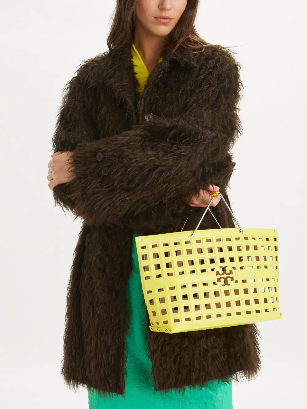 Tory Burch logo-perforated tote bag - Geel