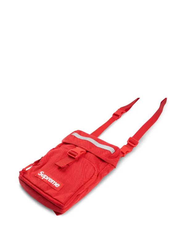Supreme ロゴパッチ カメラバッグ | レッド | FARFETCH JP