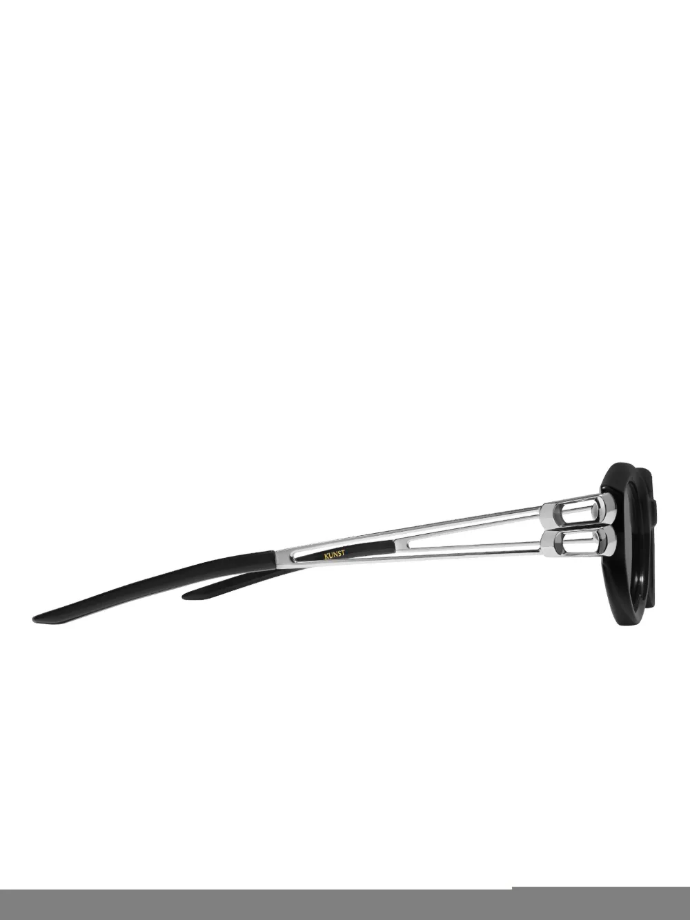 Gentle Monster Kunst Cat-eye Sunglasses In Black