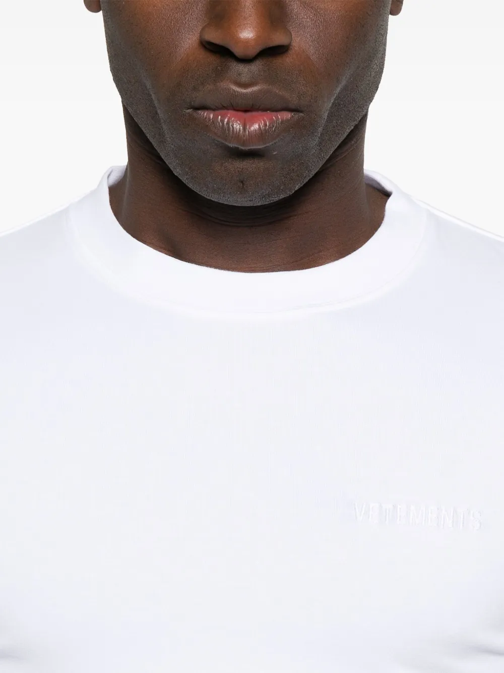 VETEMENTS T-shirt met geborduurd logo Wit