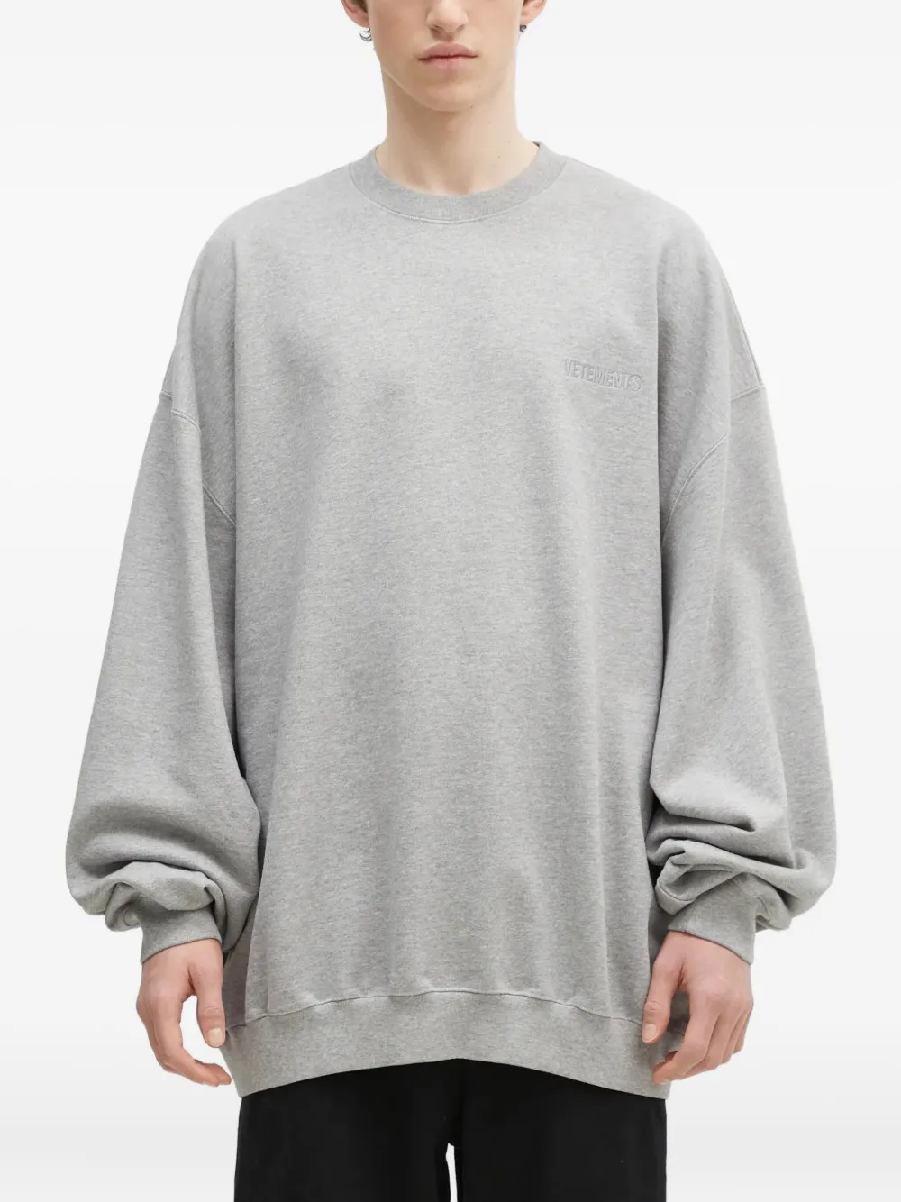 VETEMENTS embroidered-logo sweatshirt Grijs