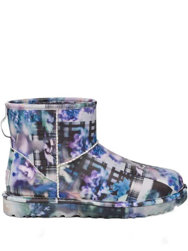 【希少】UGG×collina strada コリーナストラーダ　コラボ UGG x Collina Strada Classic ミニブーツ | ブルー | FARFETCH JP