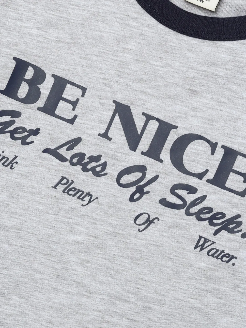 SPORTY & RICH KIDS Be Nice T-shirt Grijs